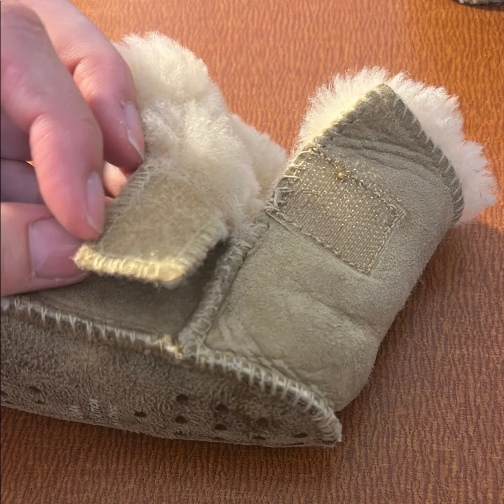 Acorn Cozy Tan Suede‎ Baby Booties